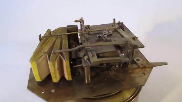 Beautiful mechanical bird song system, incredible variations you can see a, birdsong, simulation, mechanism, steampunk, old school, vintage, incredible, music, song, play, music box, sound, science technology.