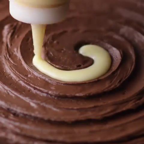 Cake Decoration DIY Super Easy. Jetta Feels Like Coming Home. Delicious. Sweet. Cake. Making. Yum. Eat. Skills. How To. Easy. Herbs. Cuisine. Cooking. Kitchen. Diy. Lifehack. Food. Food Kitchen.