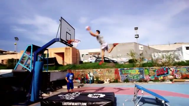 Antigravity - Video & GIFs | sport,gravity off,basketball,sports