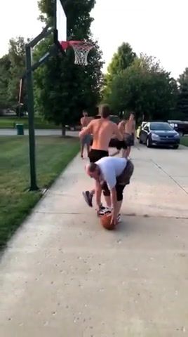 Grandpa surprised the young player with an old basketball trick, Basketball, Sport, Sports