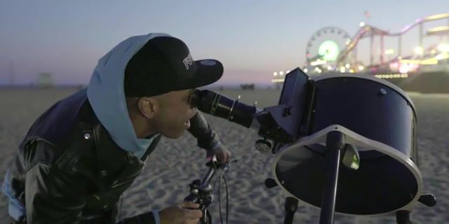A new view of the moon, moon, telescope, los angeles, space, astronomy, sidewalk, prank, reaction, shock, amazed, lunar, candid, science technology.
