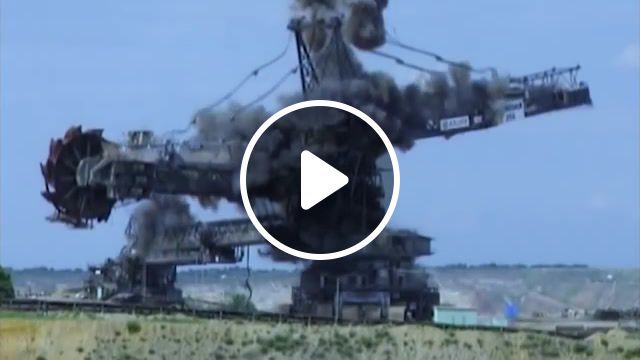 Rheinbraun 256 is sent to valhalla, schaufelradbagger 256, rheinbraun, garzweiler, bucket wheel excavator, demolition, rwe, opencast mining, science technology. #0