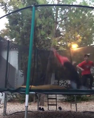Trampoline - Video & GIFs | trampoline,lol,funny,epic,fail,twitter com fail,ifunny co fail,sports