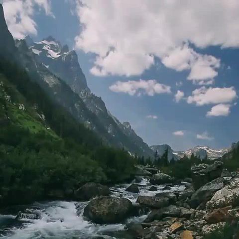 Capture nature views, loop, water, rain, fall, nature, eleprimer, cinemagraph, cinemagraphs, live pictures.
