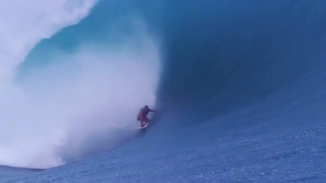 Surfing in Teahupoo, Red Bull, Drumline, Teahupoo, Surfing, Big Wave, Sports