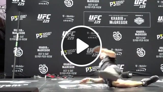 TONY FERGUSON BREAKDANCES DURING UFC 229 OPEN WORKOUT, Mmanytt, Mma, Ufc, Ultimate Fighting Championship, Ohmbet, Mixed Martial Arts, Mma News, Mma Fighting, Mma Junkie, Mma Weekly, Ariel Helwani, Luke Thomas, Robin Black, Mma Hour, Mma Beat, Jre Mma Show, Ufc Highlights, Knockouts, Bellator, Ufc Embedded, Khabib Nurmagomedov, Results, Highlights, Press Conference, Interview, Knockout, Post Fight, Darren Till, Ufc Liverpool, Conor Mcgregor, Ufc 229, Open Workout, Tony Ferguson, Sports