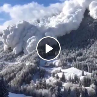 Crazy avalanche in Switzerland