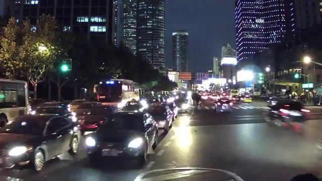 Night traffic flow. Beijing