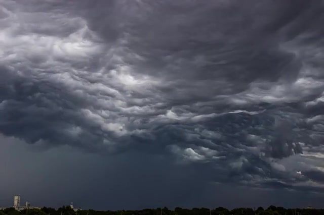 New kind of clouds on sky Undulatus Asperatus - Video & GIFs | undulatus asperatus,sky,nature,beautiful,storm,cloud,stormy clouds,dark clouds,hellish beauty,beauty,two step from hell,mugl,clouds,apocalypse,nature travel