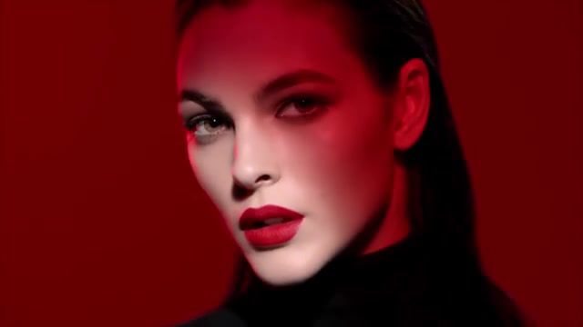 Rouge allure ink fusion, vittoria ceretti, fashion, style, girl, hot, lips, red, fashion beauty.