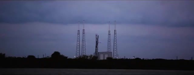 Spacex shot at the night, spacex, nasa, cosmos, falcon, elon musk, future now, rockets, dream come true, omg, wtf, wow, science technology.