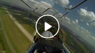 The dizzying flight of the Yak 130