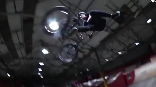 Weightlessness - Video & GIFs | weightlessness,tailwhips and barspins,bmx,bicycle,extreme sports,sports