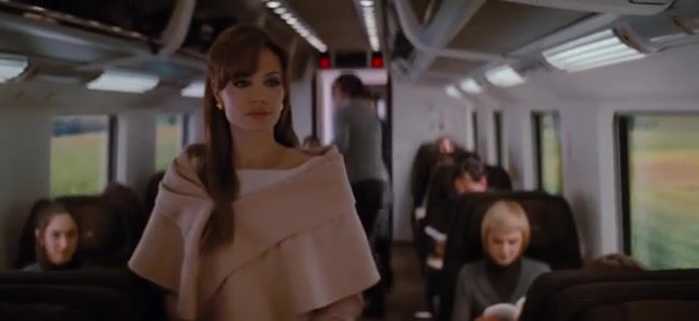 Lucky train - Video & GIFs | train scene,train,anjelina jolie,komodo i just died in your arms,hybrid,mashup,mister bean,the tourist