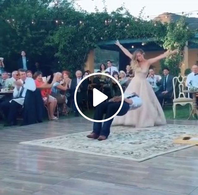 Best Surprise Wedding Dance Ever - Video & GIFs | wedding, dance, funny