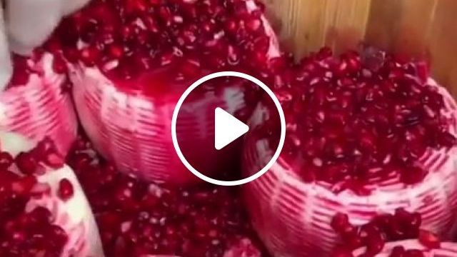 Pomegranate Goat Cheese - Video & GIFs | satisfying, delicious foods, pomegranates, cheese