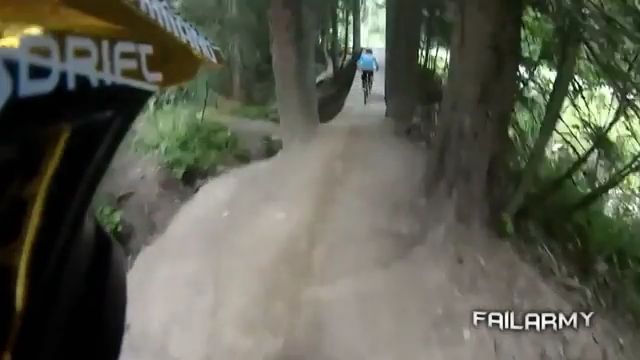 1,2,3.....Jumps, LOL. Funny. Funny Gifs. Racing. Forest. Mountain Bike.