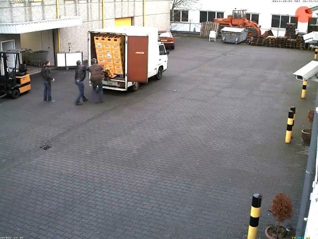 The Clumsy Guys. Truck. Beer Crate. Funny. Clumsy. Warehouse. Forklift. Trolley. Stacker. Hand Pallet Truck. #2