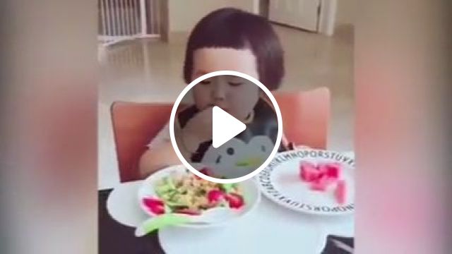 Baby Super Eating Machine Chinese. Baby. Food. Eating. Fruits. Funny. Adorable. #1