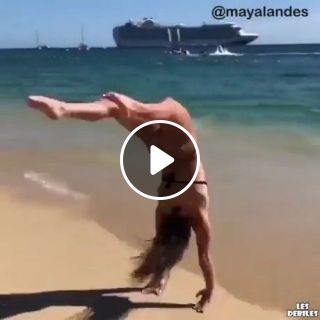 Two awesome ways to jump in the sea