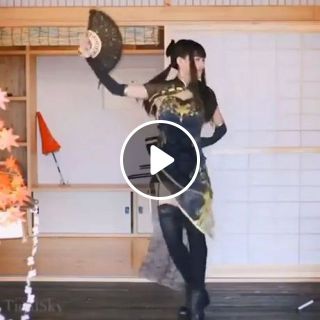 Beautiful Japanese Fan Dance