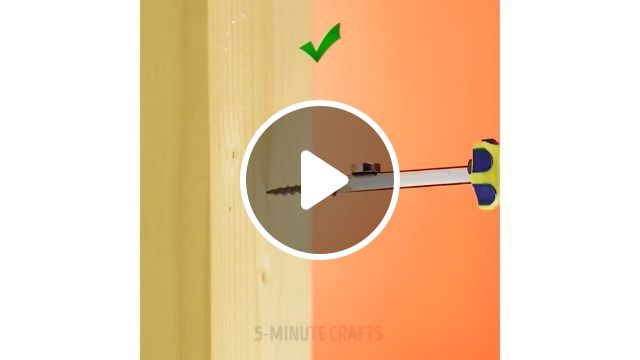 How To Keep A Screw On The Screwdriver - Video & GIFs | screw, drill, funny, tips, magnet, wood, screwdriver