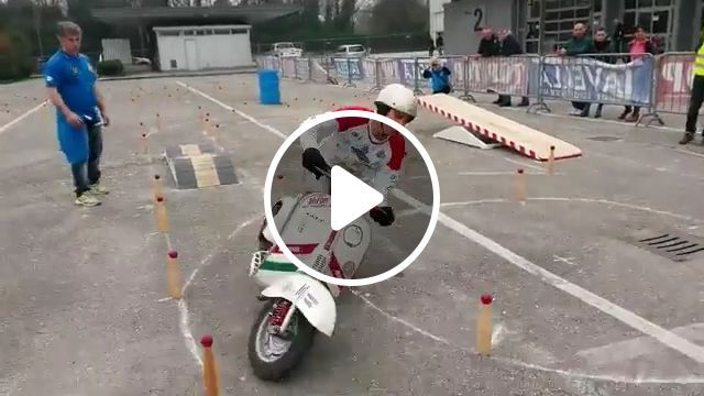 It Isn't For Beginners To Learn To Ride Motorcycles - Video & GIFs | vespa motorcycles, vespa scooters, vespa italia, learn to ride motorcycles, motorcycle skills, funny