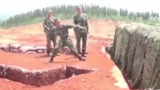 Fire in the hole, haha, soldier, army, clumsy, funny.