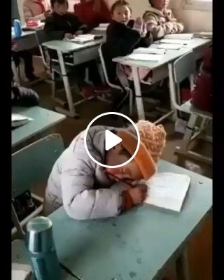 Cute way to wake up your friend sleeping in class