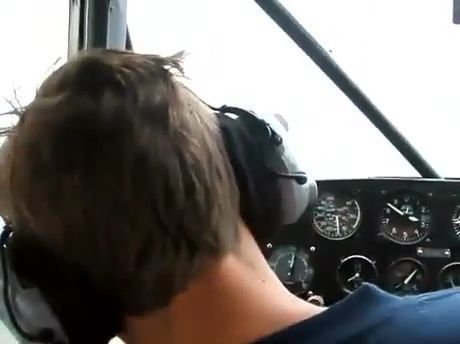 Pilot pranks passengers, pilot, troll, prank, funny.