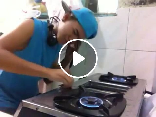 DJ Gas Stove, Lol - Video & GIFs | dj, gas stove, funny, music, headphone