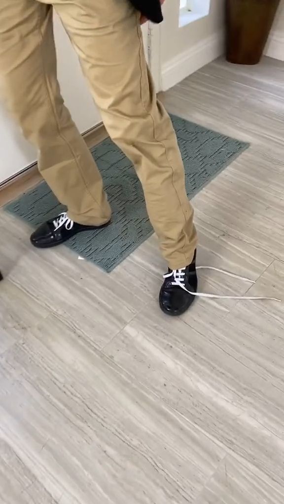 Tying Shoelace Without Hands. Magic. Hand. Shoes. Funny.