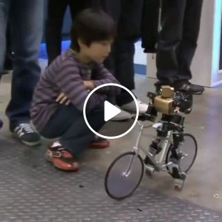 Bicycle riding robot