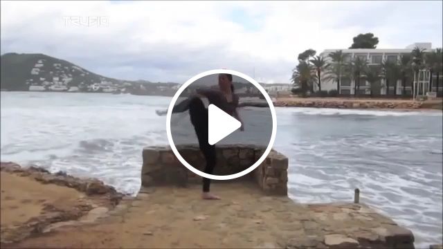 OMG, Can You Do It? - Video & GIFs | funny gifs, funny, kick, martial arts